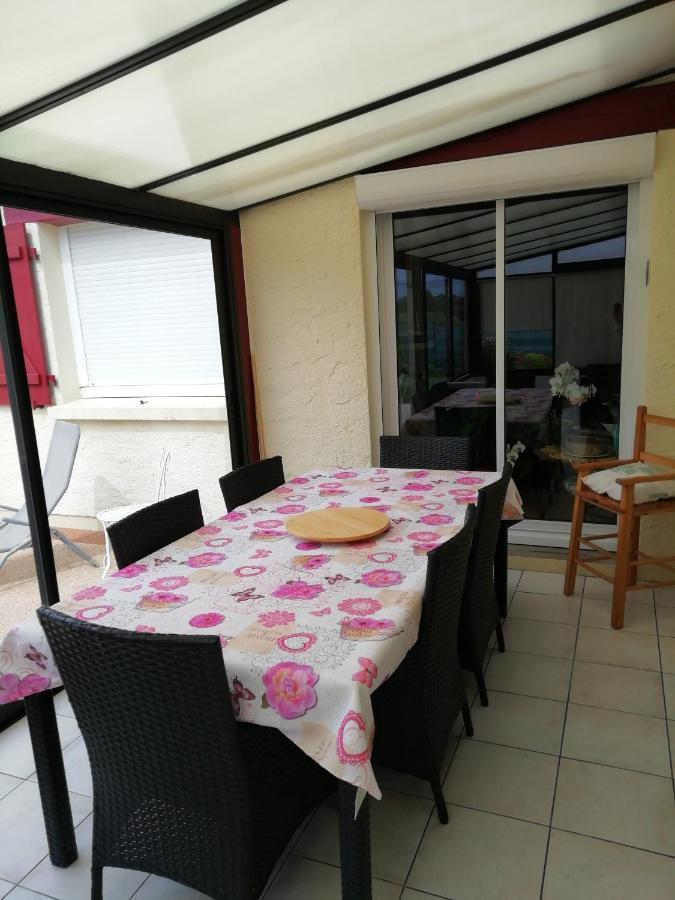 Mamoucafecouette Bed and Breakfast Roz-sur-Couesnon Exteriör bild