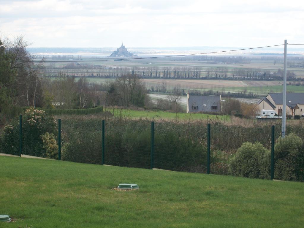 Mamoucafecouette Bed and Breakfast Roz-sur-Couesnon Exteriör bild