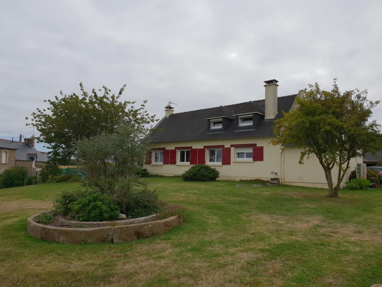 Mamoucafecouette Bed and Breakfast Roz-sur-Couesnon Exteriör bild